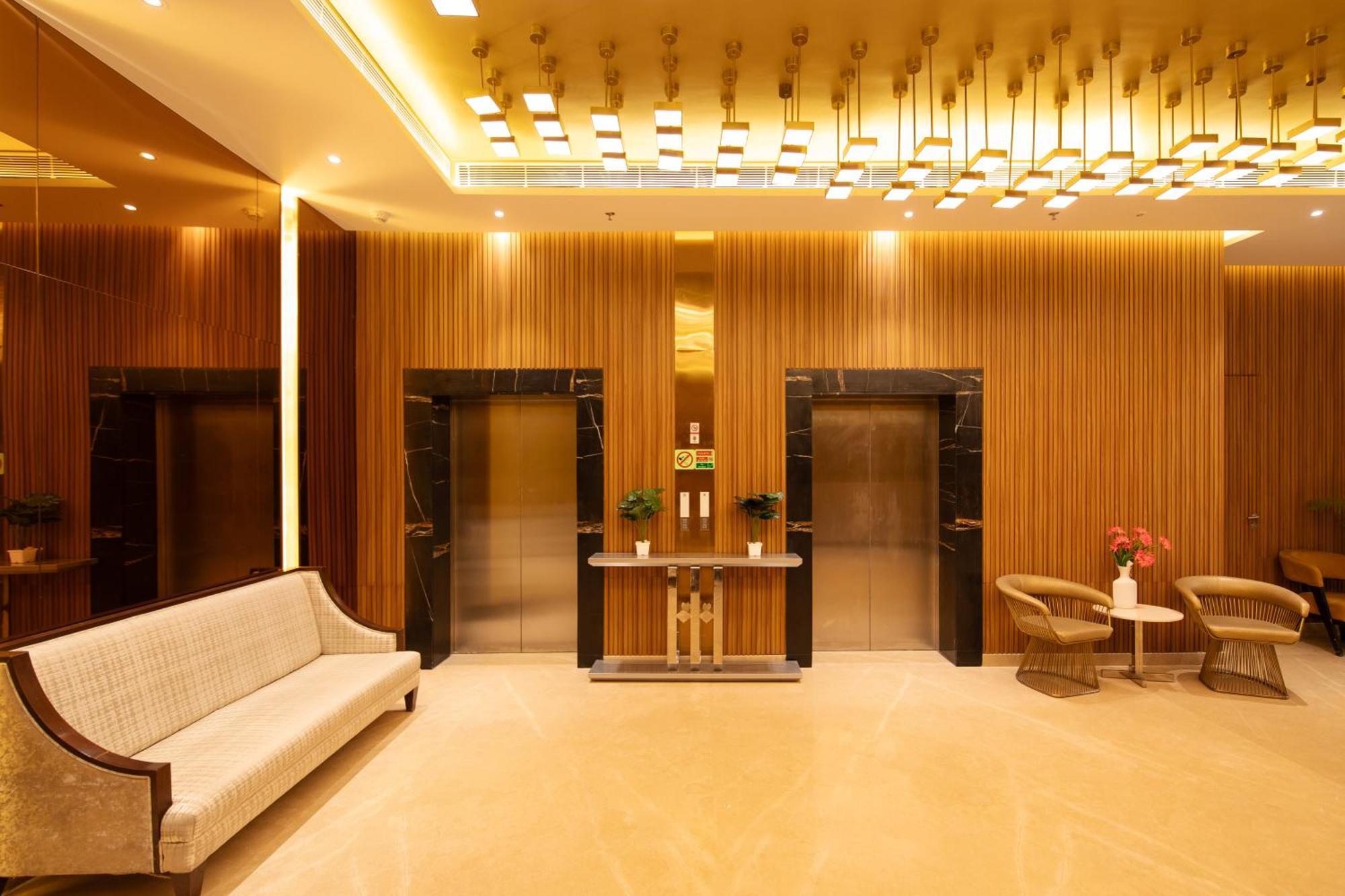 Hometel Alambagh Lucknow - A Sarovar Hotel Exterior foto