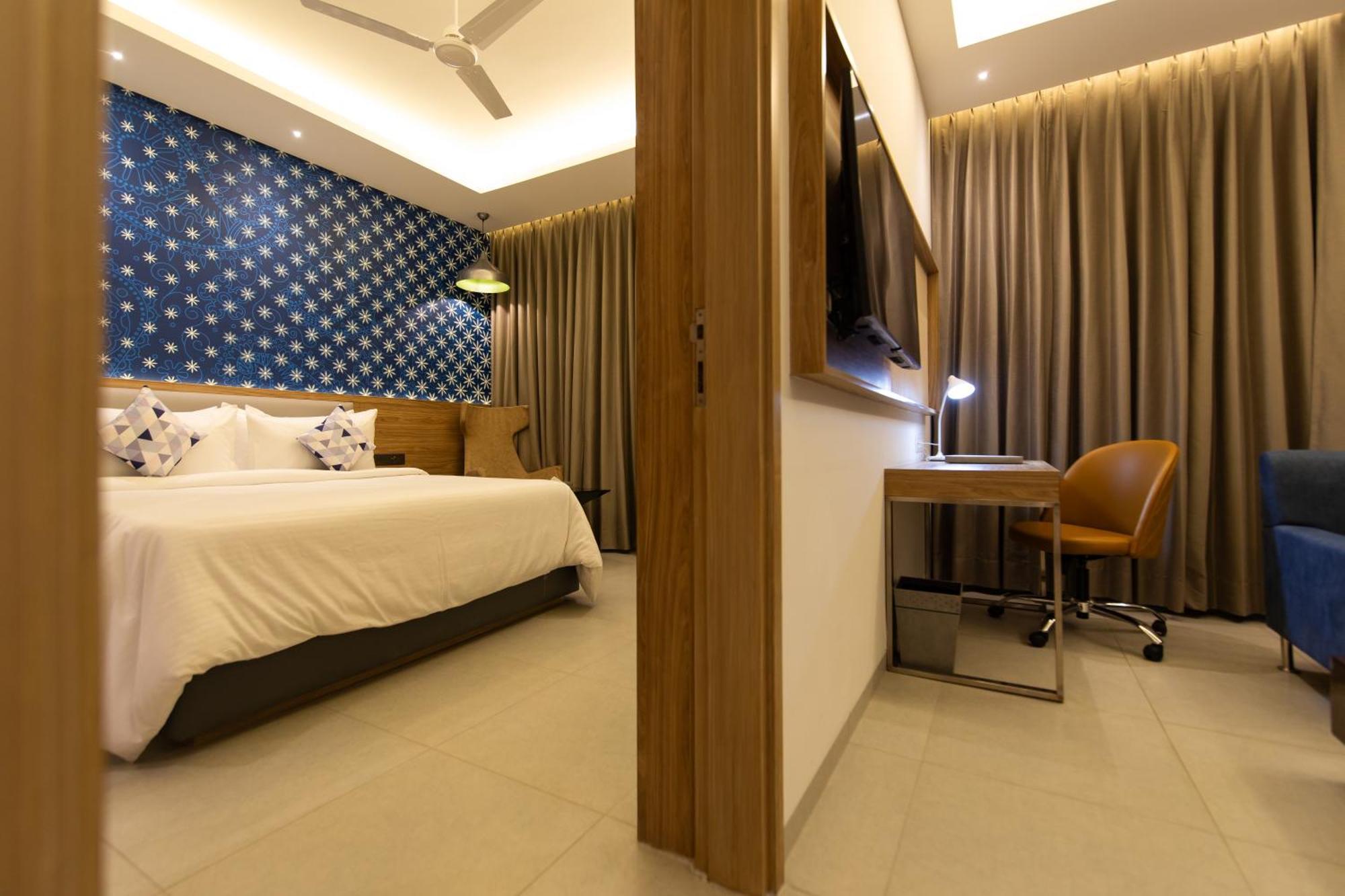 Hometel Alambagh Lucknow - A Sarovar Hotel Exterior foto